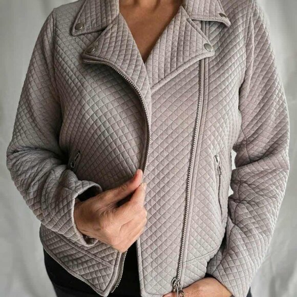 Torrid Moto Jacket Womens Size 1 Pebble Gray Quilted Knit Zip Front Lined - Picture 3 of 8